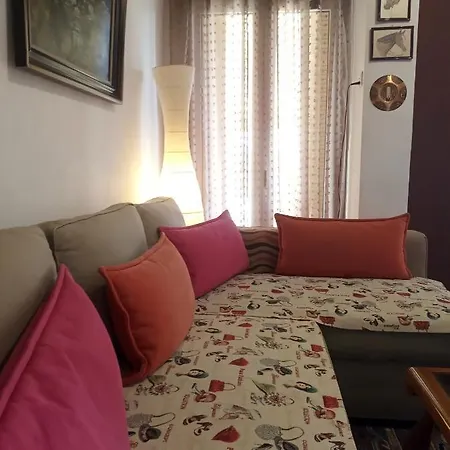 Апартаменты Cosy Penthouse -up To 6 Guests- In The Centre!